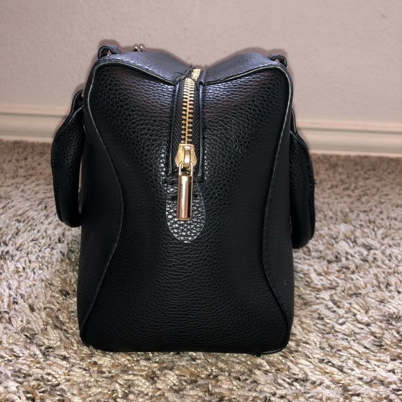 Black Purse - Picture 5 of 7